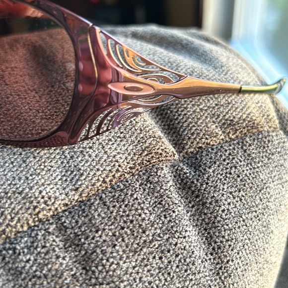 Oakley purple metallic sunglasses - Picture 4 of 5